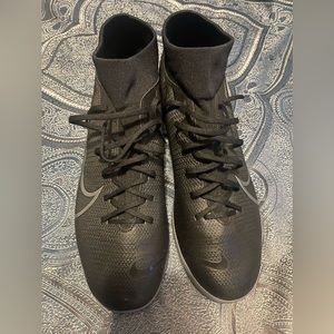 Men’s nike indoors size 13 NEW